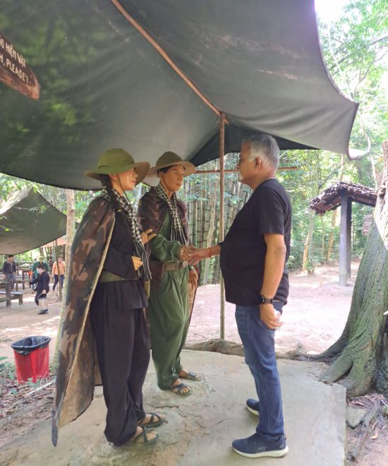 Cu Chi Tunnels & HCM City Tour FullDay ( Private / Group Tour )